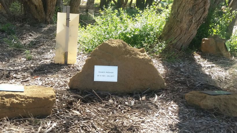 Angus interim plaque